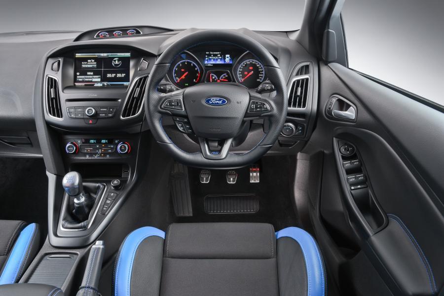 Интерьер Ford Focus RS 2016 года  (ZA) (фото 25 из 30)